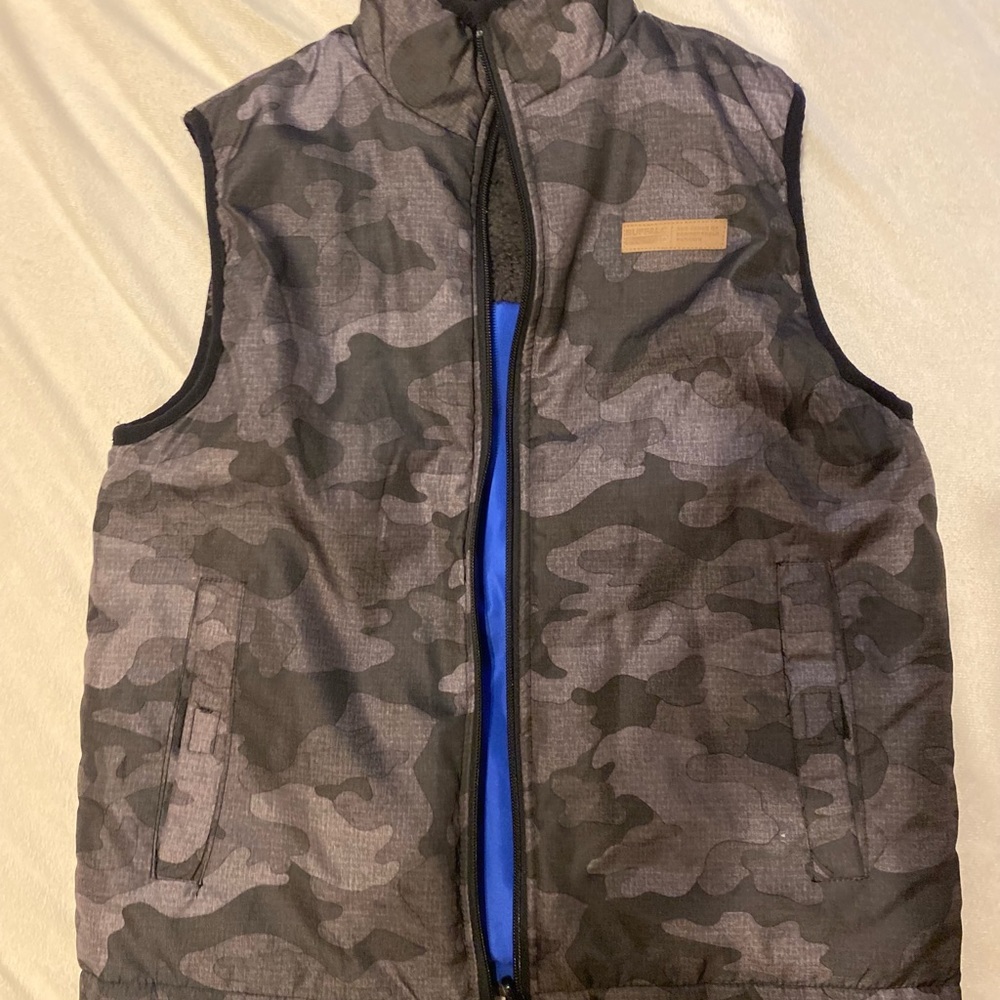 Buffalo-Reversible puffer vest